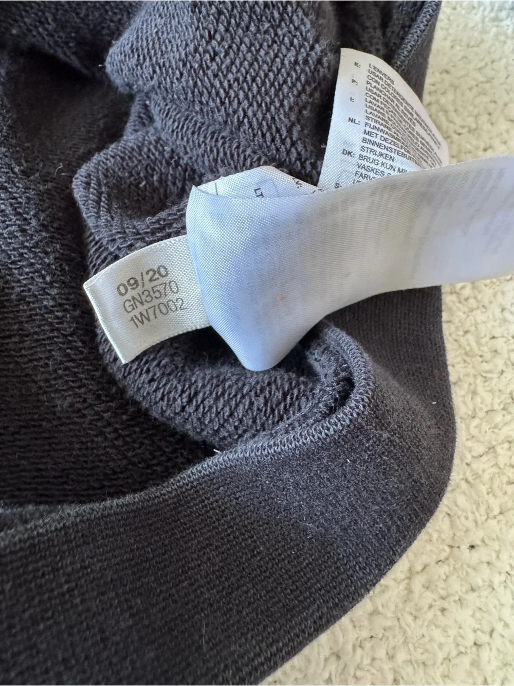 Adidas Originals Trefoil Sleeve Hoodie Black Men’s Med. Graphic Pullover GN2570